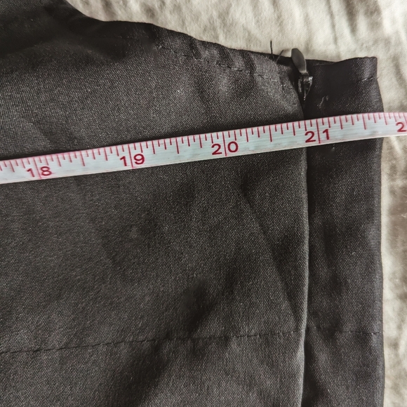 Pre-loved lightweight simple black overalls - Large - Picture 3 of 9